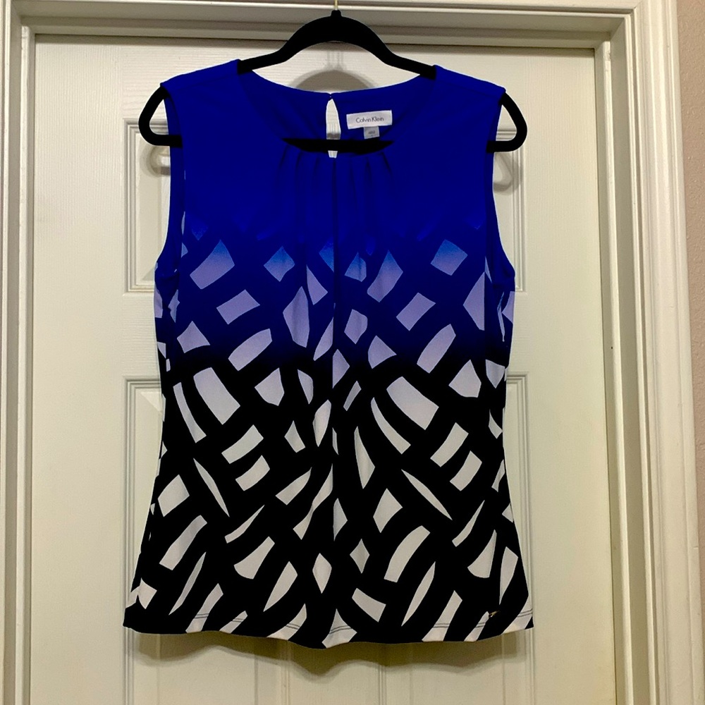 PRICE DROP
Calvin Klein poly spandex tank